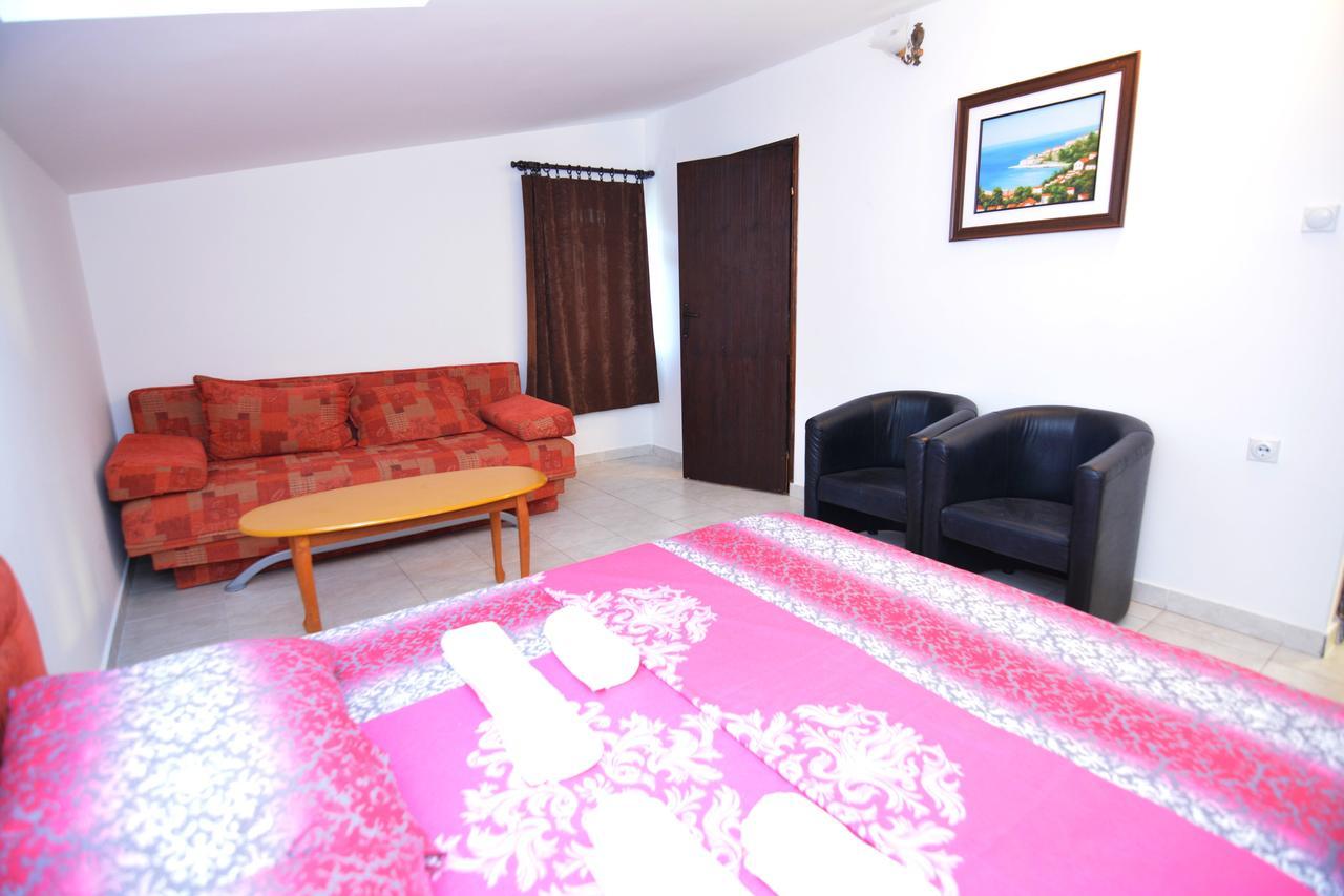 Apartments Jovana Petrovac المظهر الخارجي الصورة