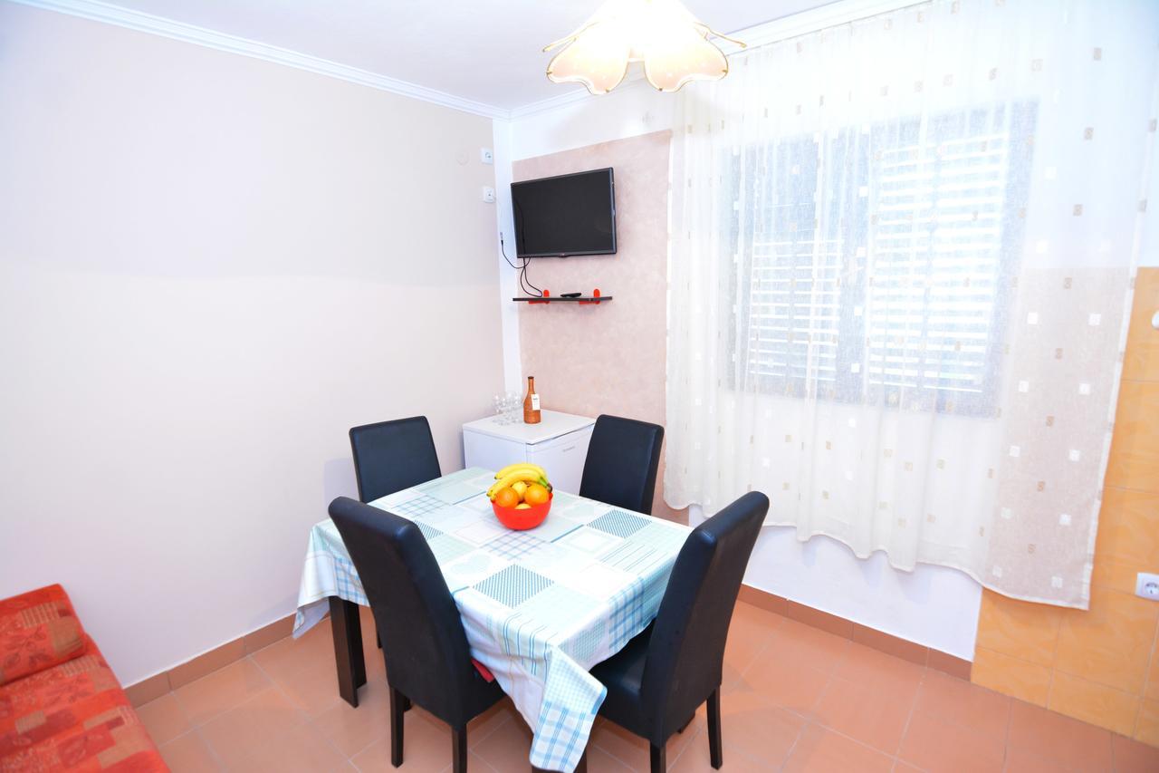 Apartments Jovana Petrovac المظهر الخارجي الصورة